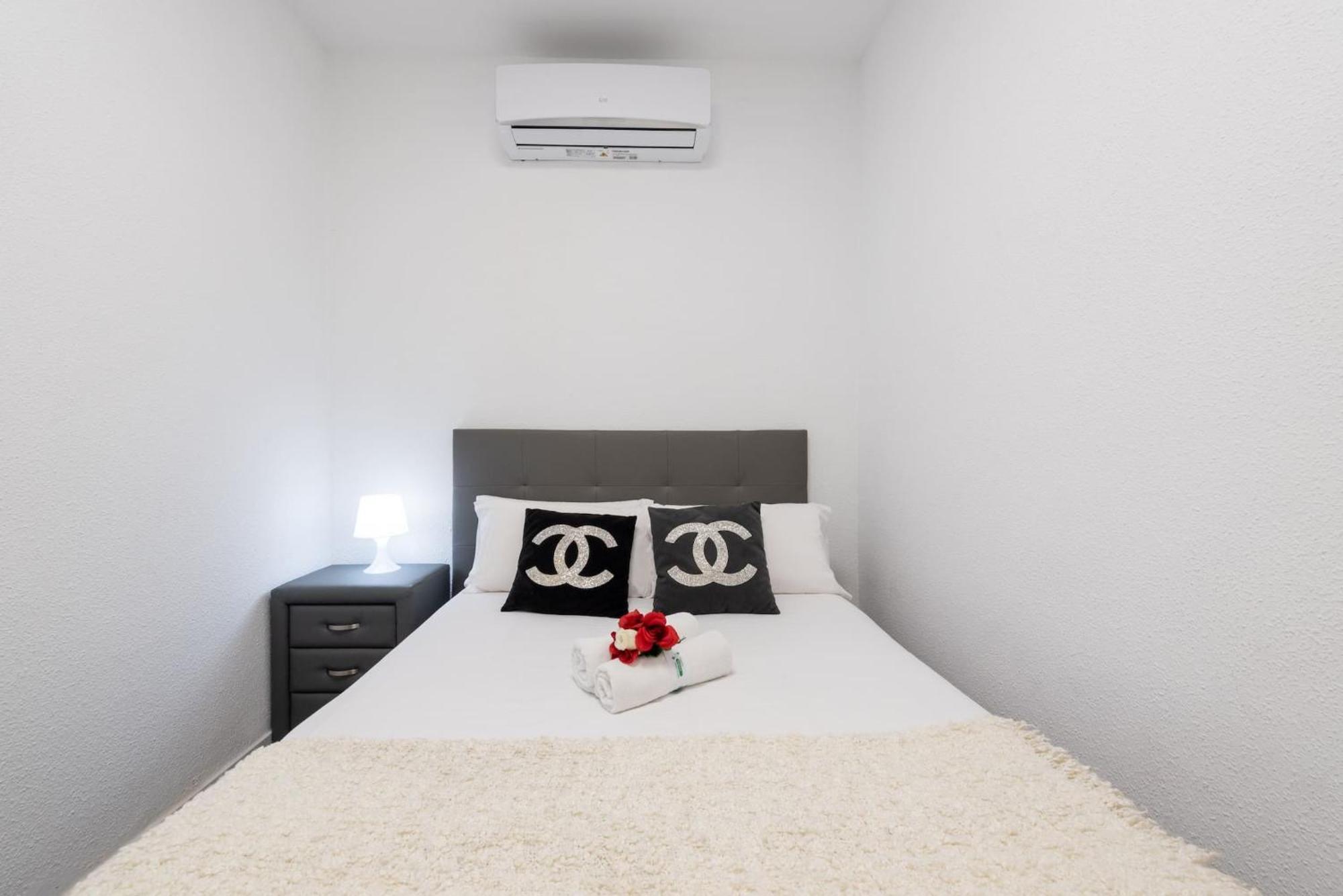 Apartamentos Day Madrid Santo Domingo Centro Gran Via Sol Malasana 외부 사진