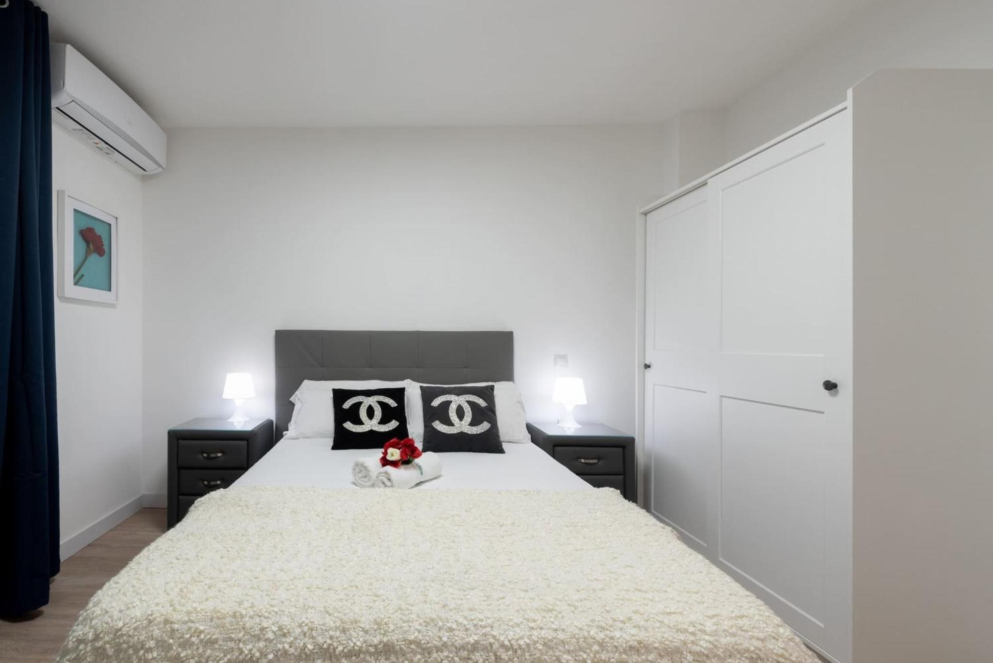 Apartamentos Day Madrid Santo Domingo Centro Gran Via Sol Malasana 외부 사진
