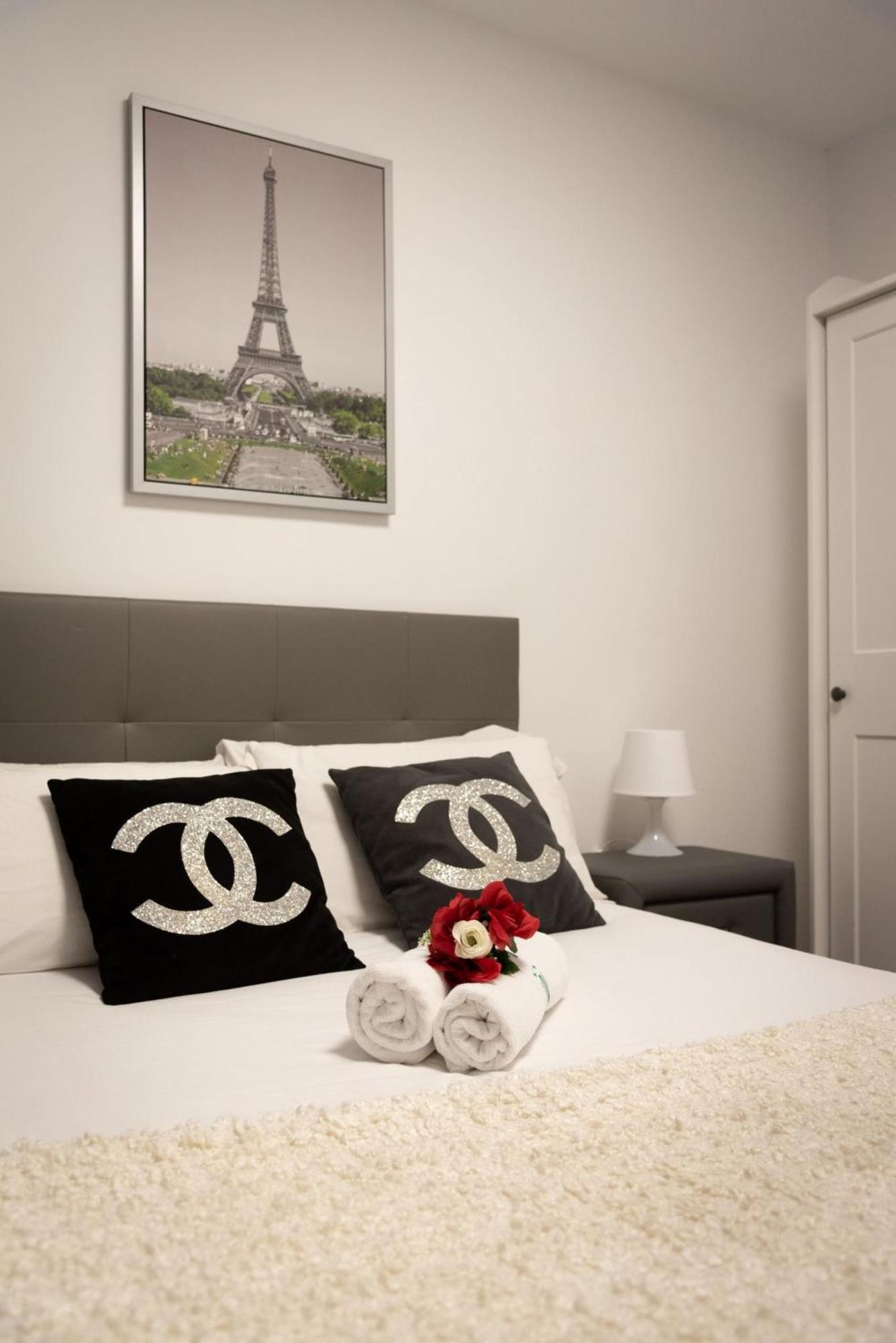 Apartamentos Day Madrid Santo Domingo Centro Gran Via Sol Malasana 외부 사진