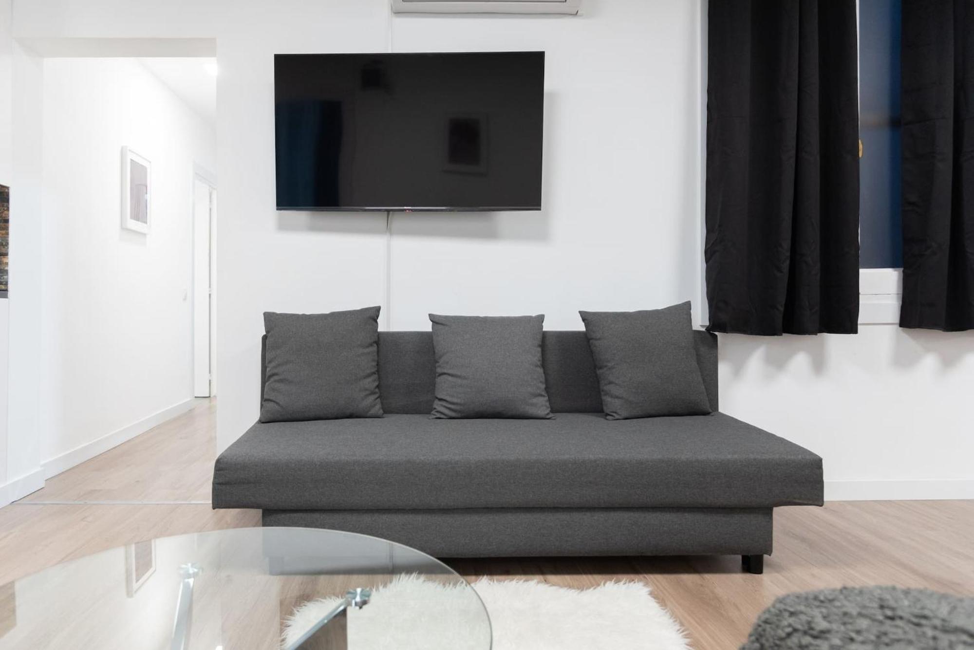Apartamentos Day Madrid Santo Domingo Centro Gran Via Sol Malasana 외부 사진