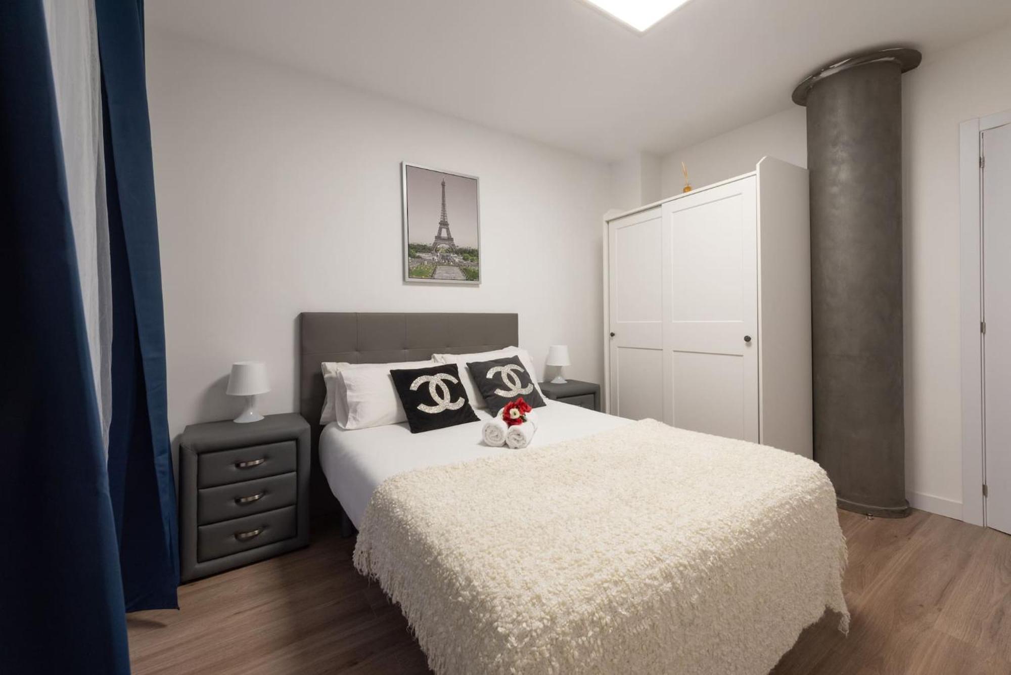 Apartamentos Day Madrid Santo Domingo Centro Gran Via Sol Malasana 외부 사진