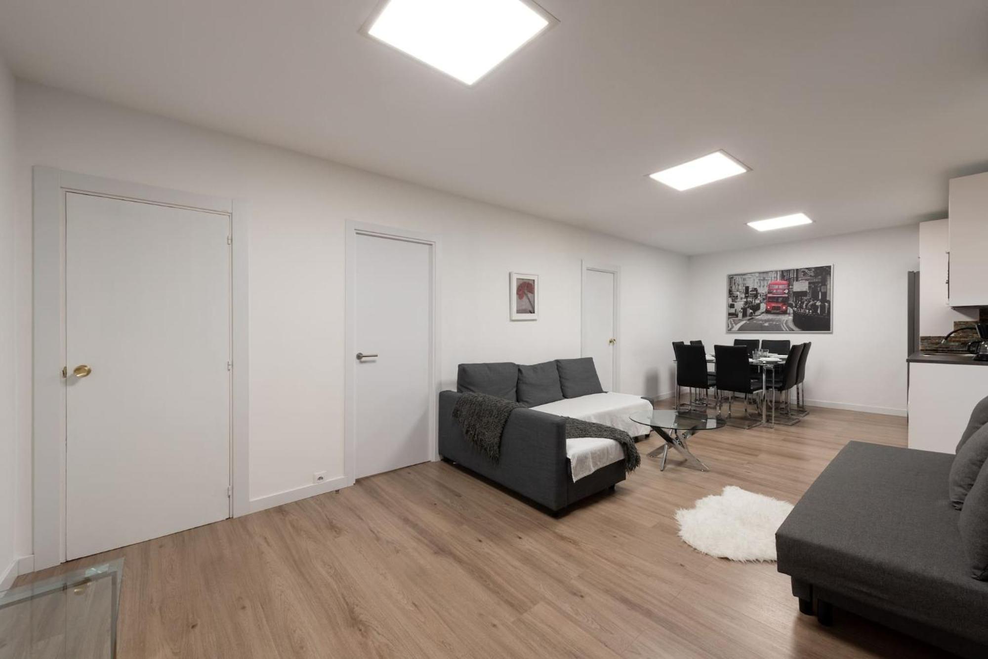 Apartamentos Day Madrid Santo Domingo Centro Gran Via Sol Malasana 외부 사진