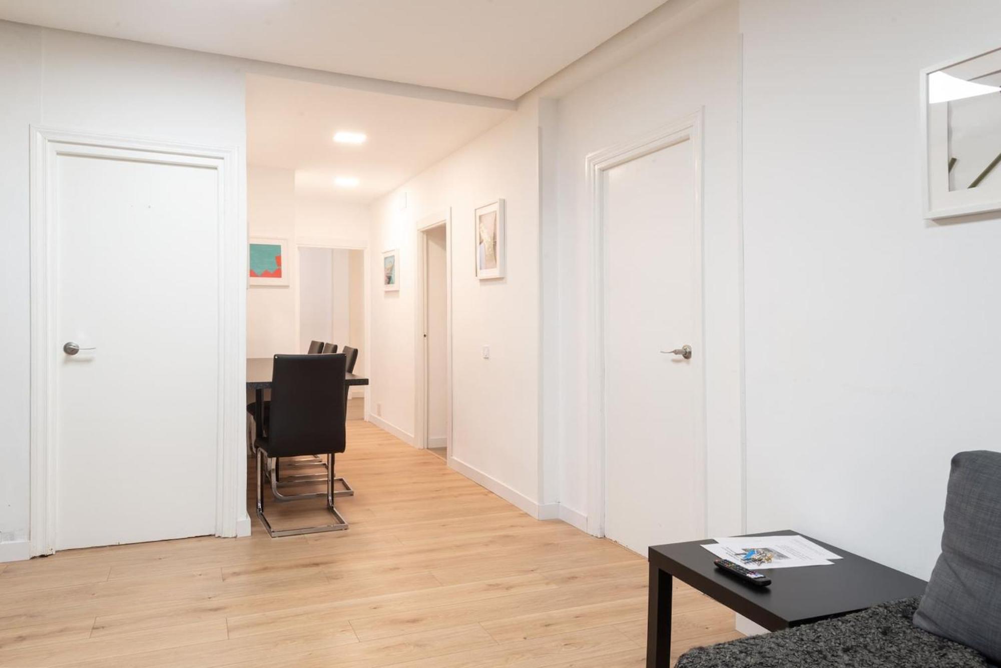 Apartamentos Day Madrid Santo Domingo Centro Gran Via Sol Malasana 외부 사진