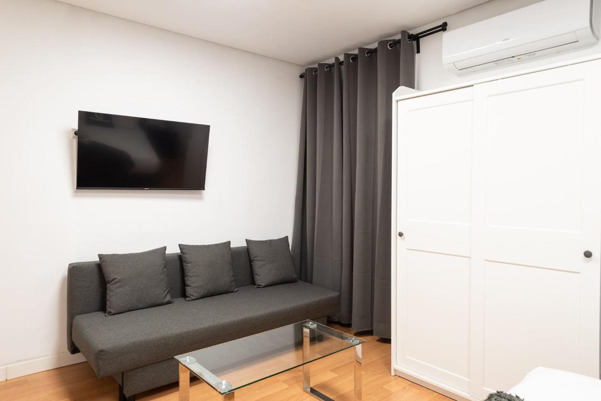 Apartamentos Day Madrid Santo Domingo Centro Gran Via Sol Malasana 외부 사진