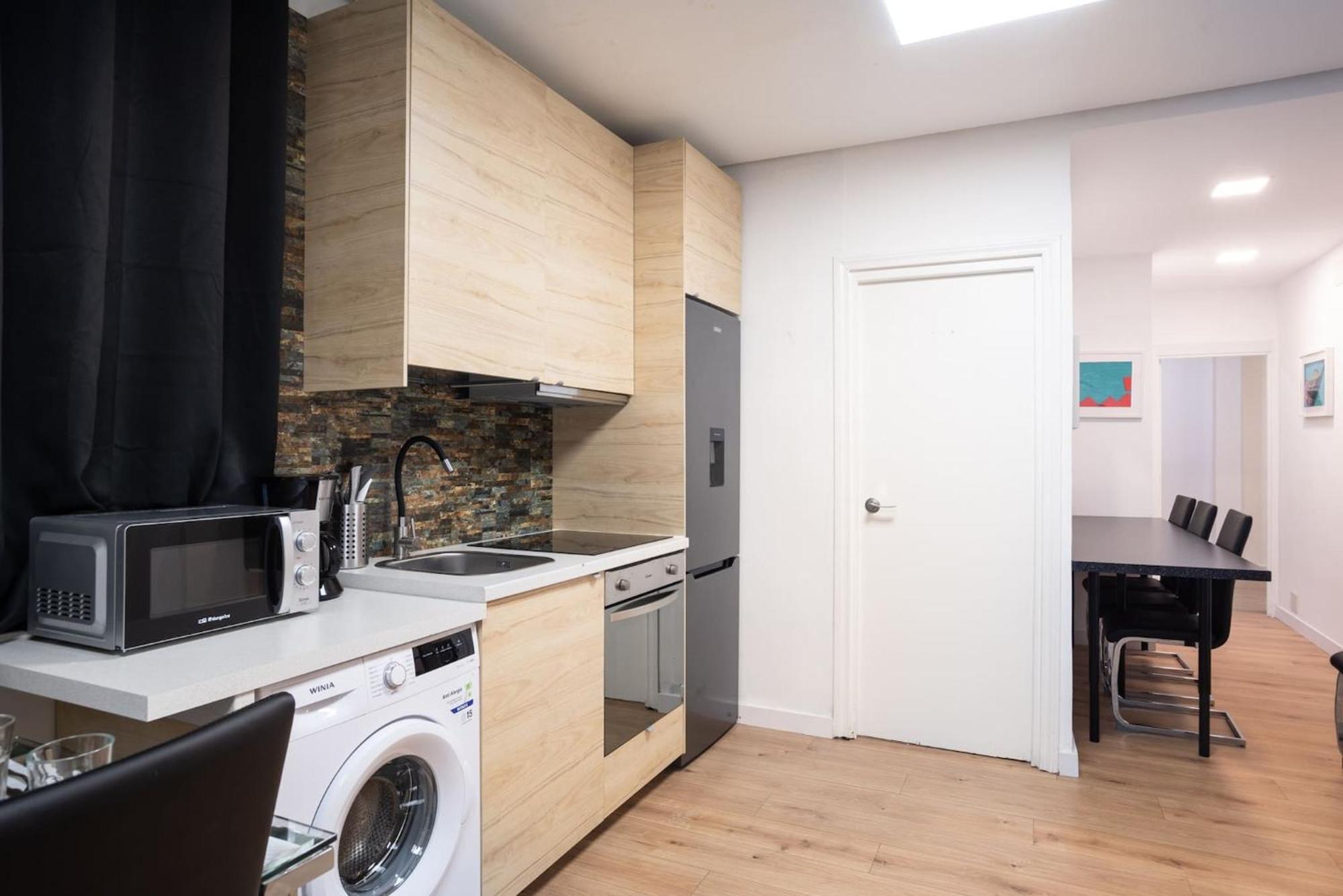 Apartamentos Day Madrid Santo Domingo Centro Gran Via Sol Malasana 외부 사진