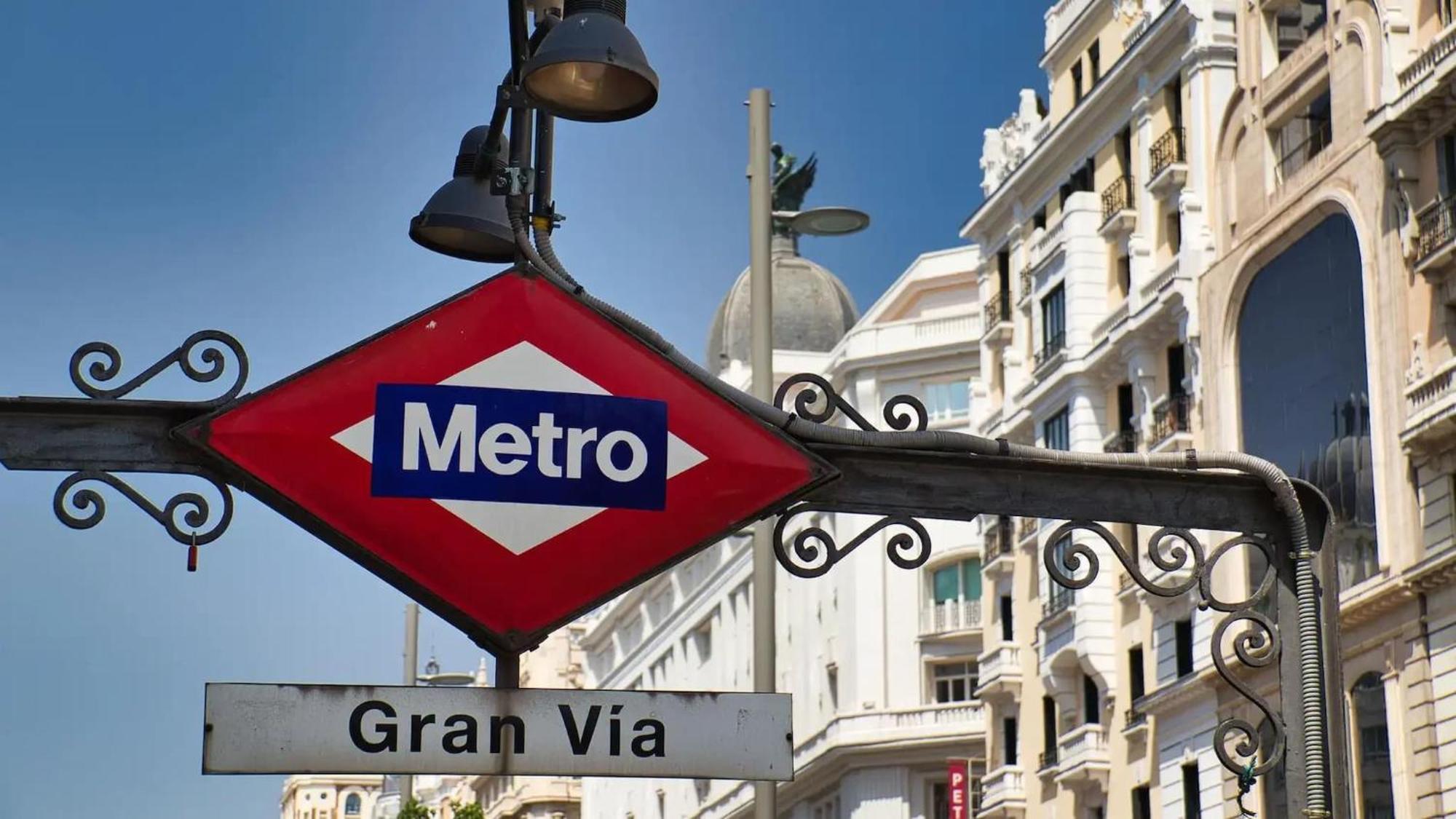 Apartamentos Day Madrid Santo Domingo Centro Gran Via Sol Malasana 외부 사진