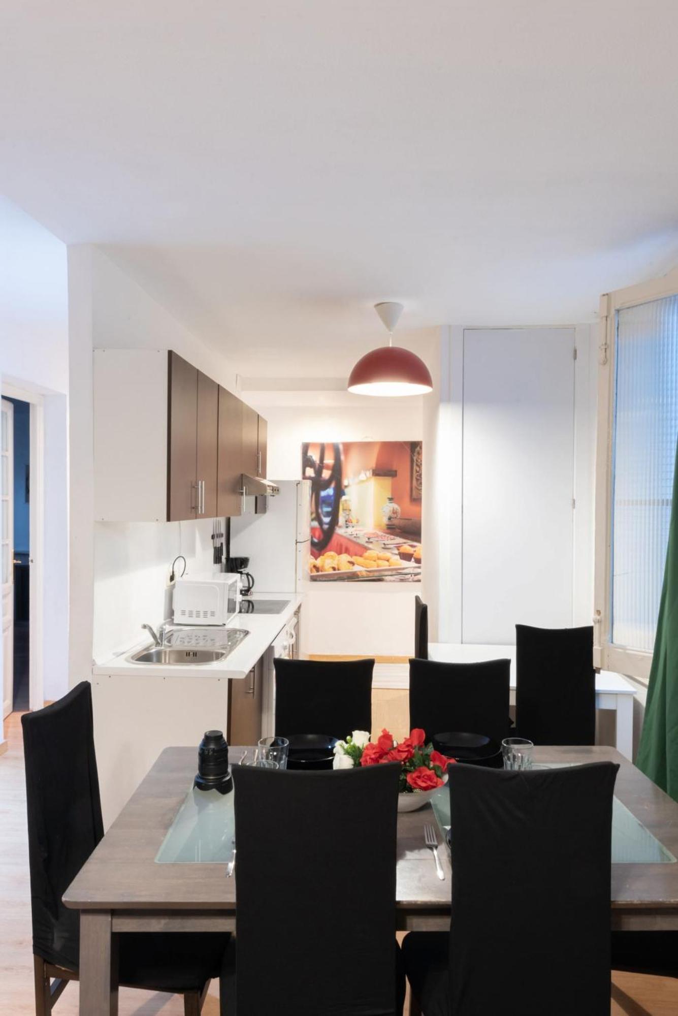 Apartamentos Day Madrid Santo Domingo Centro Gran Via Sol Malasana 외부 사진