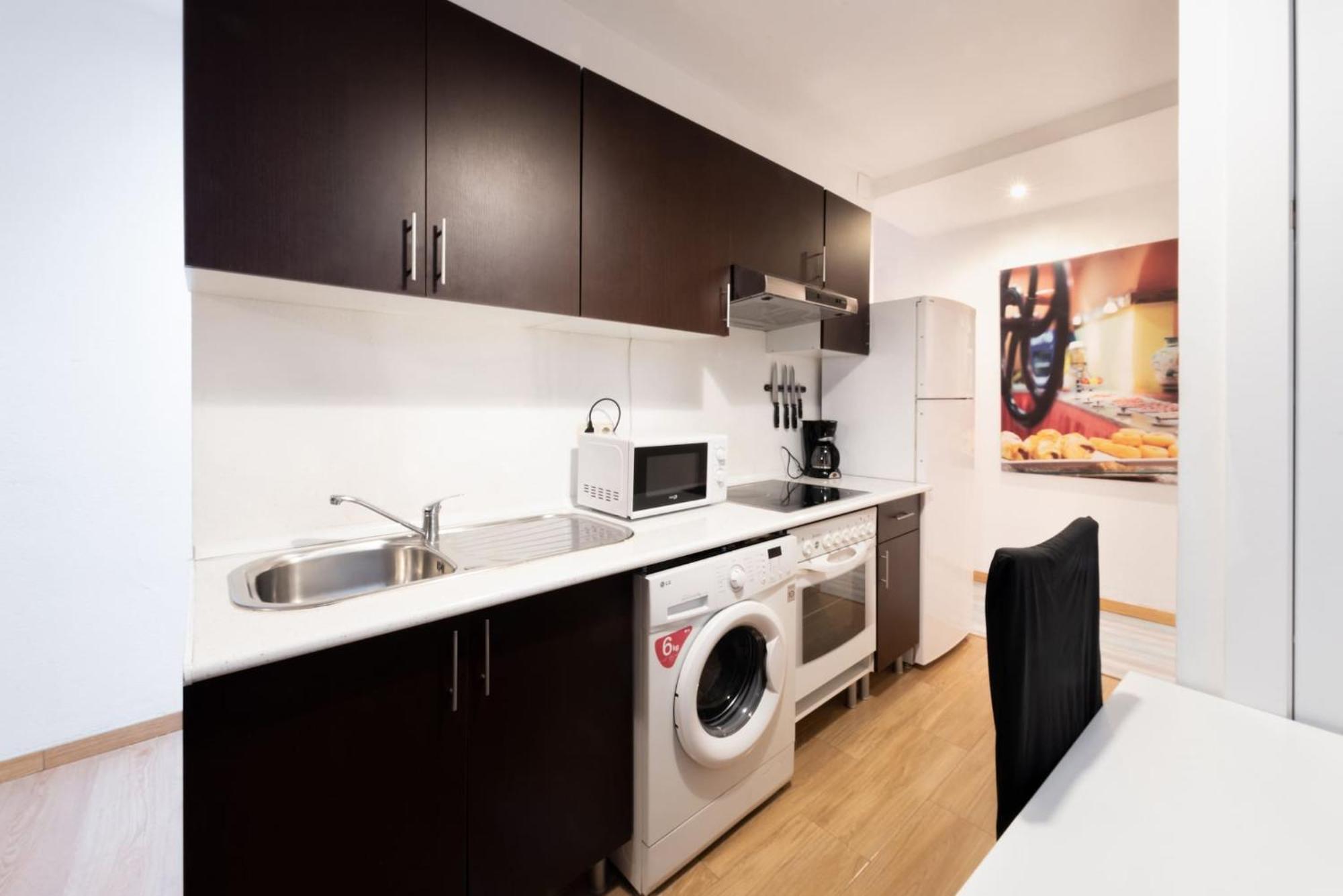 Apartamentos Day Madrid Santo Domingo Centro Gran Via Sol Malasana 외부 사진